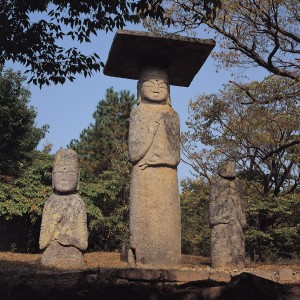 안국사지 석조여래삼존입상